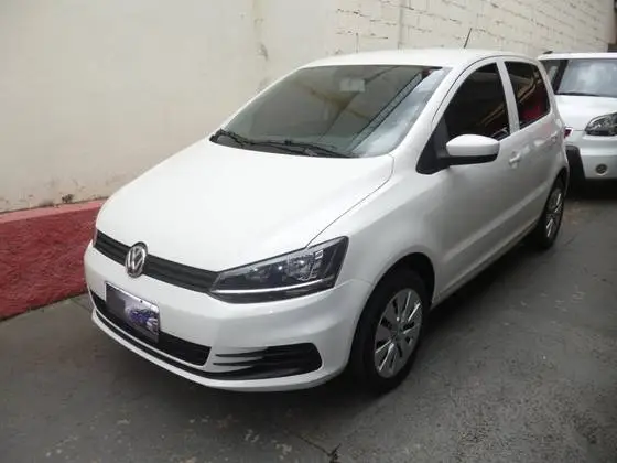 Carro Volkswagen Fox 2015 Trendline 1.0 TEC (Flex)