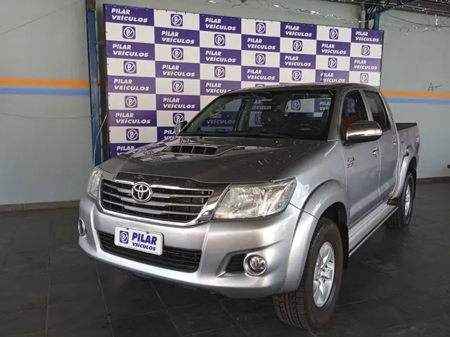 Carro Toyota Hilux Cabine Dupla 2015 Hilux 3.0 TDI 4x4 CD SRV Top (Aut)