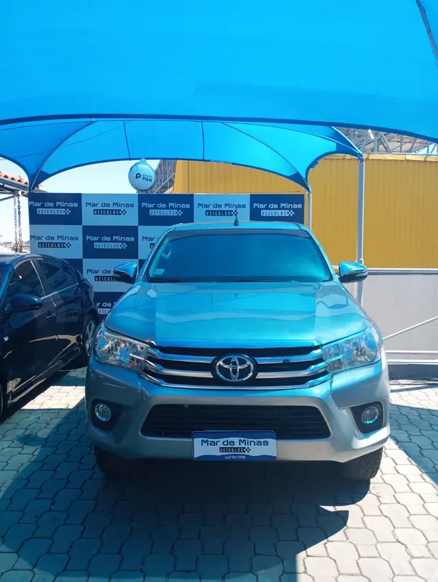 Carro Toyota Hilux Cabine Dupla 2017 Hilux 2.8 TDI STD CD 4x4