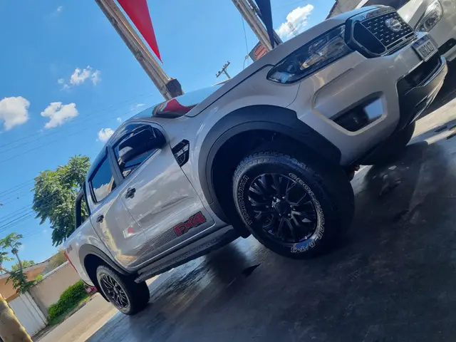 Carro Ford Ranger Cabine Dupla 2023 FX4 3.2 Turbodiesel 20V 4x4 (Aut)