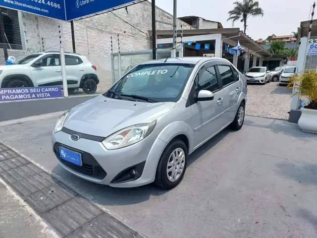Carro Ford Fiesta Sedan 2014 SE 1.6 Rocam (Flex)