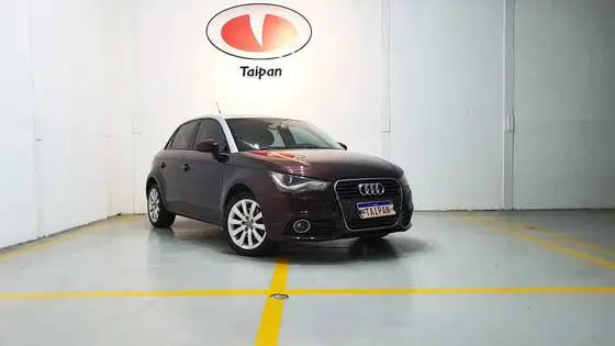 Carro Audi A1 2013 1.4 TFSI Sportback Attraction S Tronic