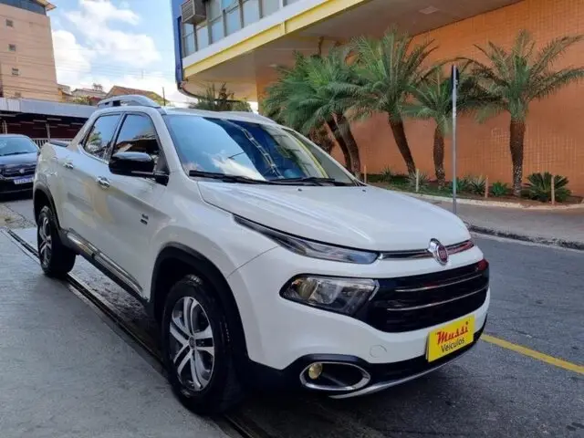 Carro Fiat Toro 2018 Volcano 2.0 diesel AT9 4x4