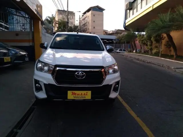 Carro Toyota Hilux Cabine Dupla 2020 Hilux 2.8 TDI CD STD Narrow 4x4