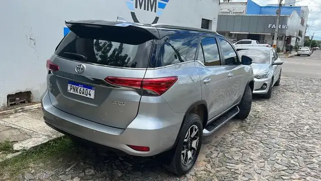 Carro Toyota SW4 2017 2.8 TDI SRX 5L 4x4 (Aut)