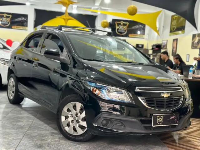 Carro Chevrolet Onix 2013 1.4 LT SPE/4