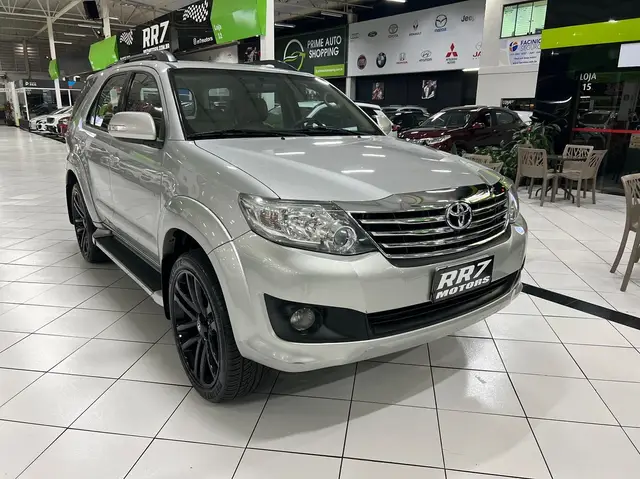 Carro Toyota Hilux SW4 2014 2.7 4x2 SR (Flex)