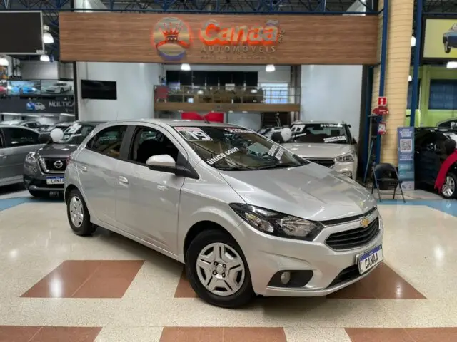 Carro Chevrolet Onix 2019 1.4 LT SPE/4 (Aut)