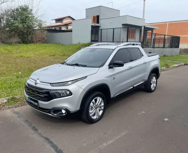 Carro Fiat Toro 2017 Volcano 2.0 diesel AT9 4x4