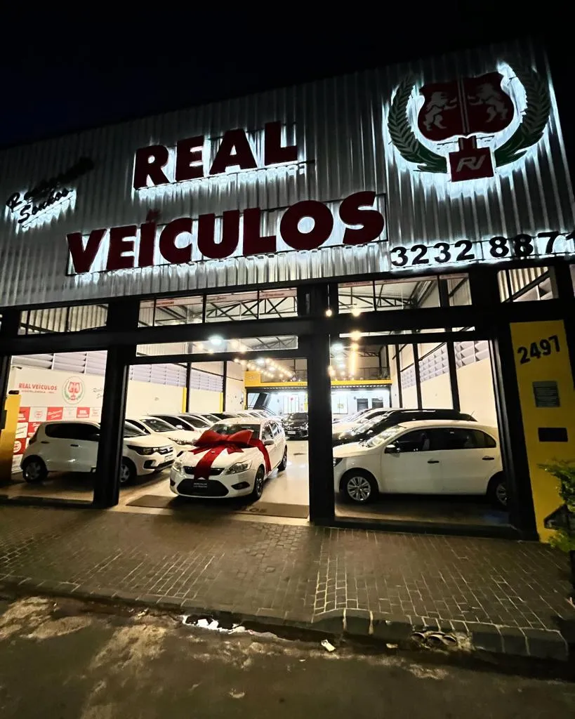 Fachada da loja Veículos à venda em REAL VEICULOS - Uberlândia - MG | Mobiauto