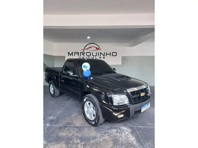 Carro Chevrolet S10 Cabine Simples 2011 S10 Advantage 4x2 2.4 (Flex) (Cab Simples)
