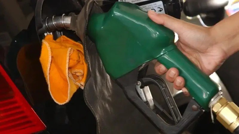 Usar apenas etanol em carros flex reduz até 33% as emissões de poluentes