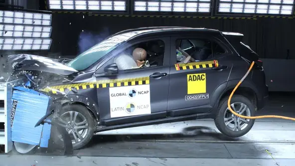 SUV compacto ganhou apenas duas estrelas, mas Stellantis afirma que carro testado estava desatualizado em relação ao produzido 