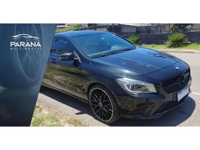 Carro Mercedes-Benz Classe CLA 2016 CLA 200 Urban DCT (Flex)
