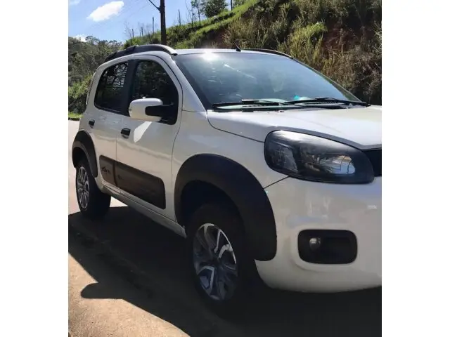 Carro Fiat Uno 2016 Way 1.4 8V (Flex) 4p