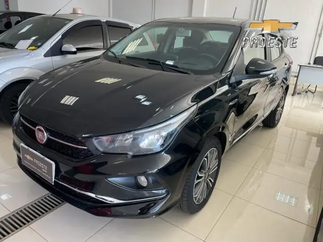 Carro Fiat Cronos 2019 1.8 Precision E.Torq AT6 (Flex)