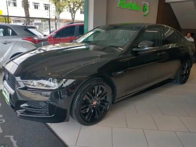 Carro Jaguar XE 2017 2.0 GTDI R-Sport