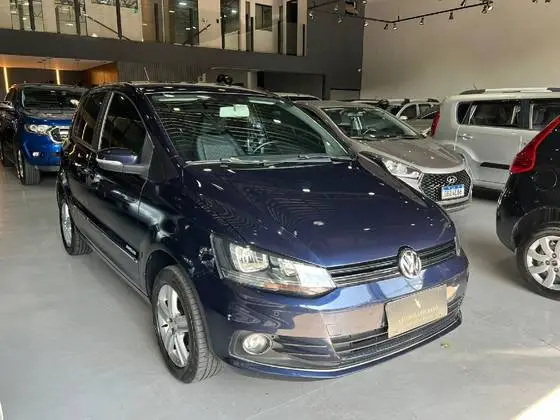 Carro Volkswagen Fox 2016 1.6 16v MSI Highline (Flex)
