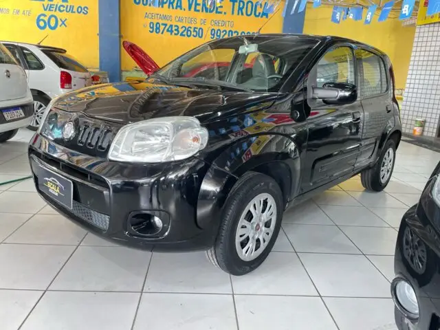 Carro Fiat Uno 2012 Vivace 1.0 8V (Flex) 4p
