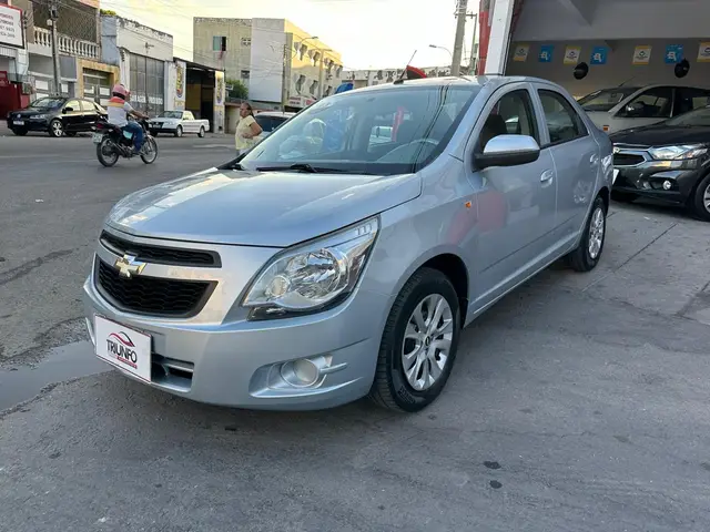 Carro Chevrolet Cobalt 2013 LS 1.4 8V (Flex)