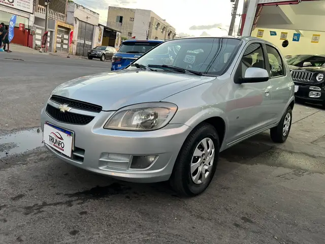Carro Chevrolet Celta 2012 LT 1.0 (Flex)