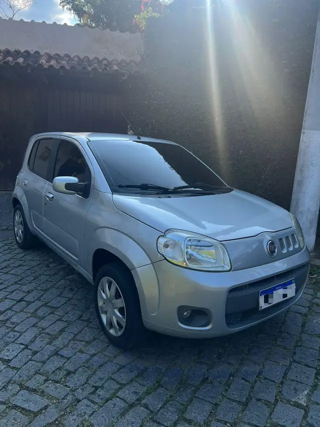Carro Fiat Uno 2012 Vivace 1.0 8V (Flex) 4p