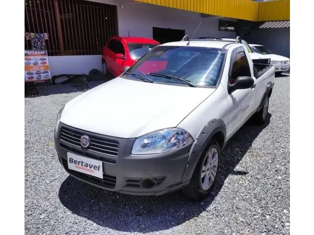 Carro Fiat Strada 2013 Working 1.4 (Flex)