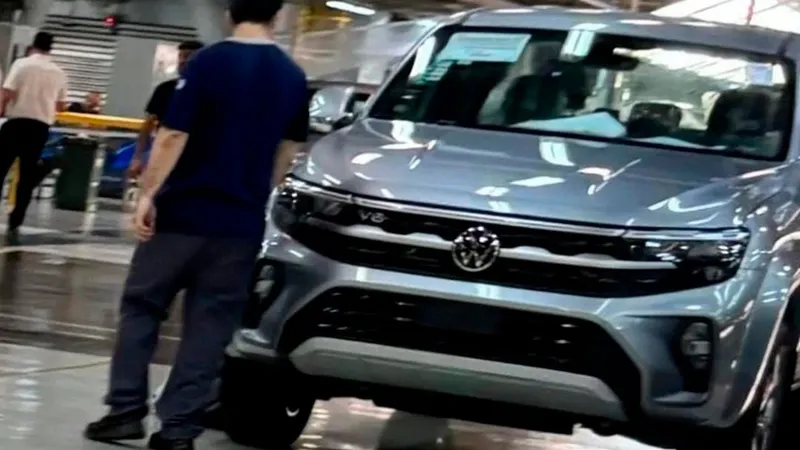 Volkswagen Amarok 2024: flagra revela novo visual da picape 