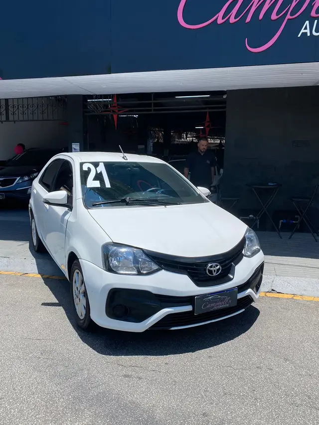 Carro Toyota Etios Sedan 2021 X Plus 1.5 (Flex)