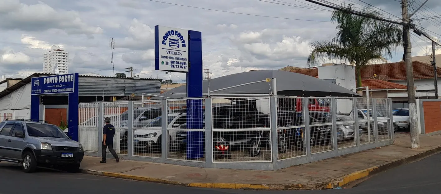 Fachada da loja  PONTO FORTE VEICULOS  - Vargem Grande do Sul - SP