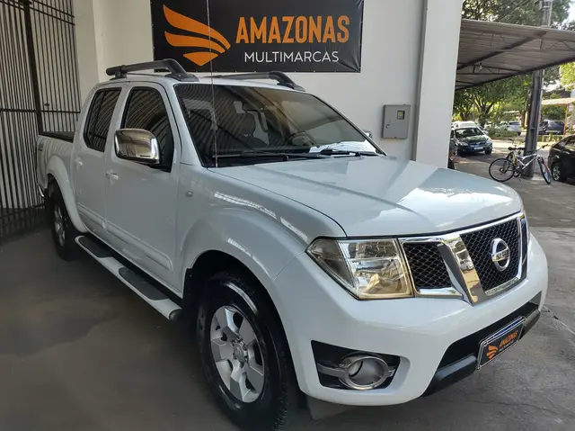 Carro Nissan Frontier 2014 2.5 TD CD 4x4 SL (Aut)
