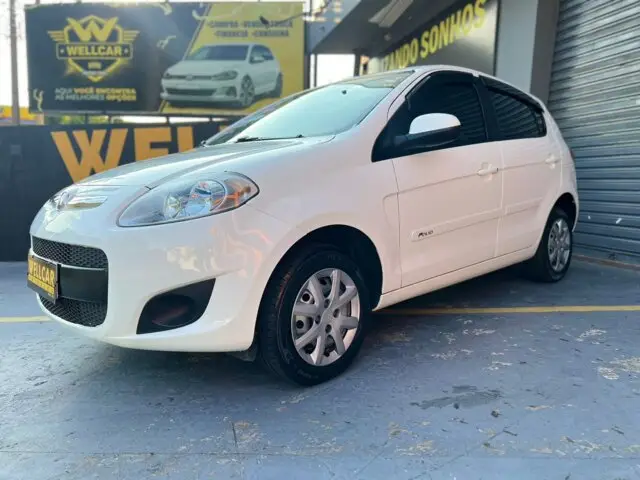 Carro Fiat Palio 2015 Attractive 1.0 Evo (Flex)