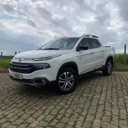 Carro Fiat Toro 2018 Volcano 2.0 diesel AT9 4x4