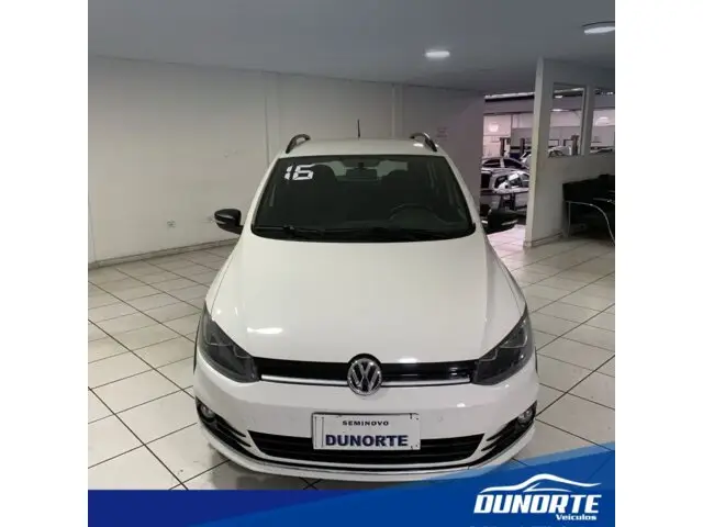 Carro Volkswagen Fox 2016 1.0 MPI Track (Flex)