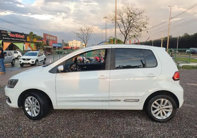 Carro Volkswagen Fox 2018 1.6 MSI Connect (Flex)
