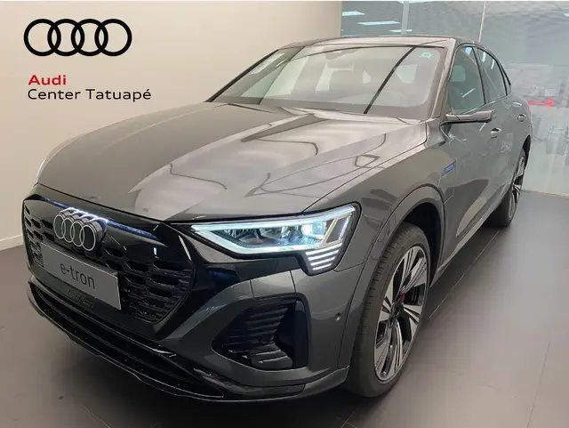 Carro Audi Q8 e-tron Sportback 2024 Performance Black