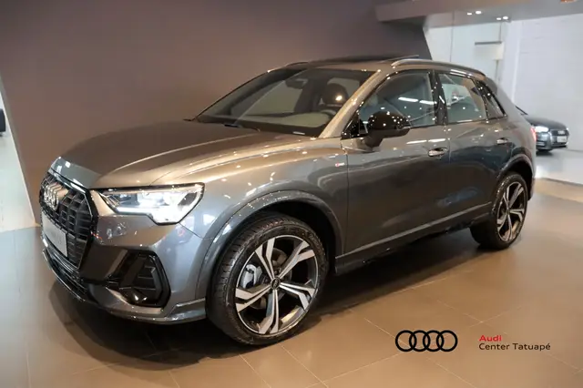 Carro Audi Q3 2023 Performance Black 2.0