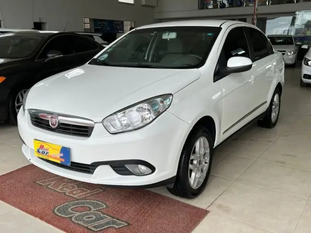Carro Fiat Grand Siena 2016 Essence 1.6 16V Dualogic (Flex)