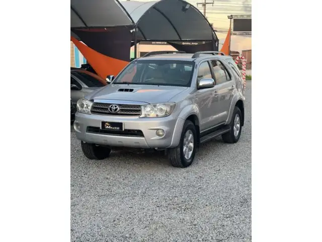 Carro Toyota Hilux SW4 2010 SRV 4x4 3.0 Turbo  (aut)