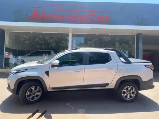 Carro Fiat Strada 2022 Volcano 1.3 CD (Flex)