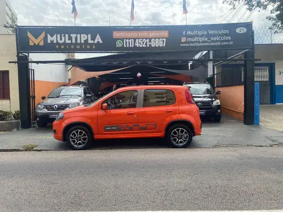Fiat Uno Sporting 1.4 8V (Flex) 4p