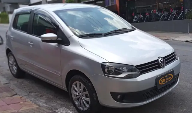 Carro Volkswagen Fox 2014 1.6 VHT Highline (Flex)