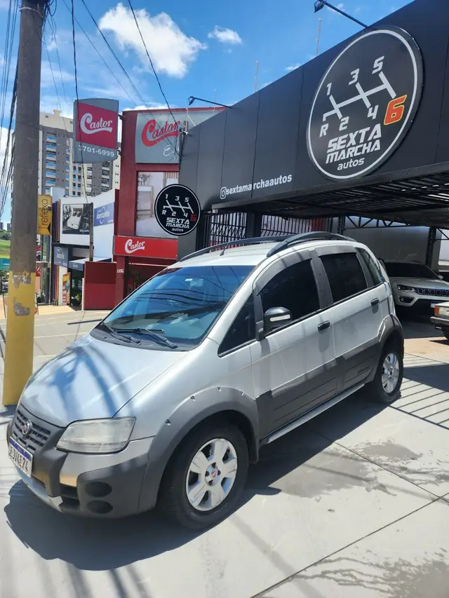 Carro Fiat Idea 2010 Adventure 1.8 Dualogic (Flex)