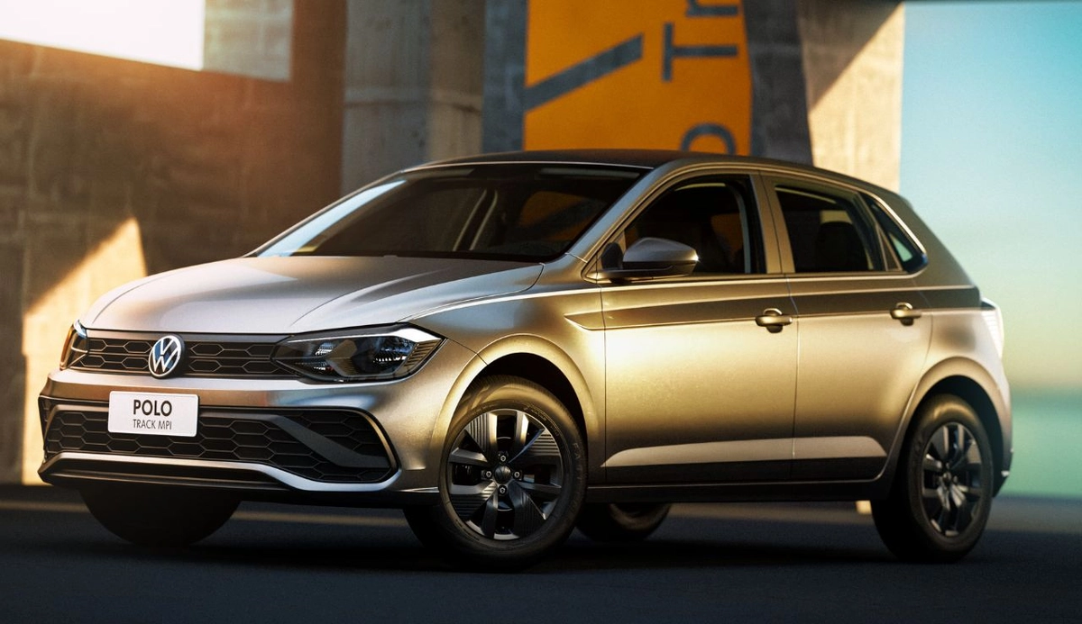 Com uma solução mais conservadora, a VW tirou o Gol de cena e trouxe uma versão mais básica, o VW Polo Track, para o seu lugar