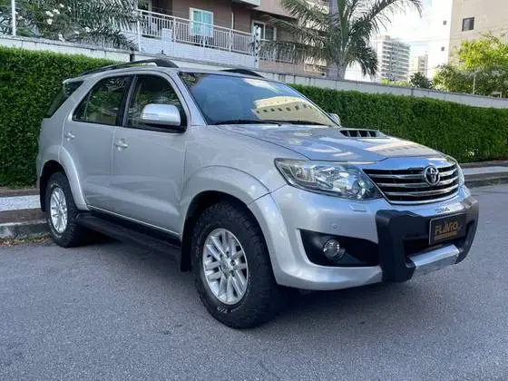Toyota Hilux Cabine Dupla Hilux 3.0 TDI 4x4 CD SRV (Aut)