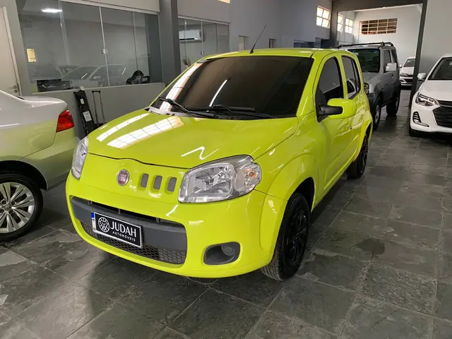 Carro Fiat Uno 2011 Vivace 1.0 8V (Flex) 4p