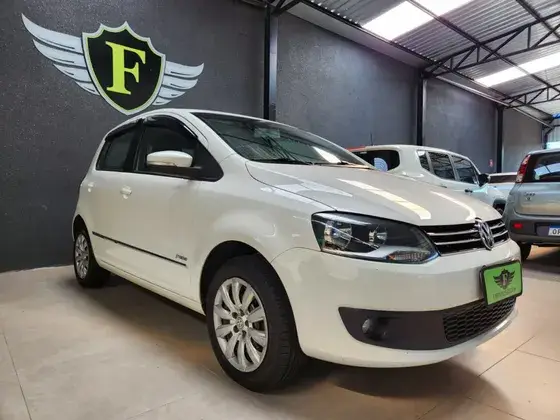Carro Volkswagen Fox 2014 1.6 VHT (Flex)