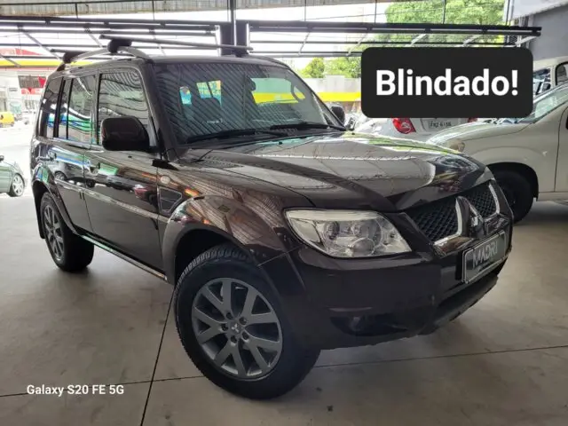 Carro Mitsubishi Pajero TR4 2015 2.0 16V 4x2 (Flex) (Aut)