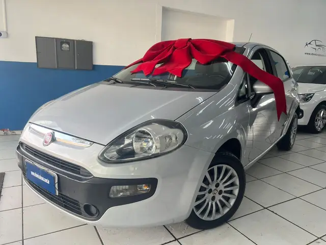 Carro Fiat Punto 2015 Attractive 1.4 (Flex)
