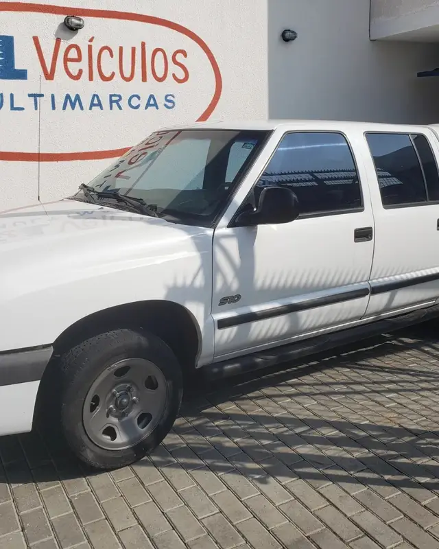 Carro Chevrolet Blazer 2001 STD 4x2 2.4 MPFi